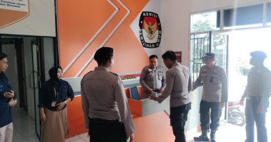 Kantor KPUD Morowali Dan Bawaslu Di Jaga Personel Polres Morowali