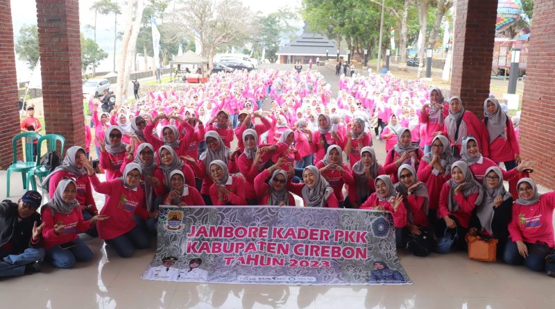 Lepas Jambore Kader PKK, Bupati Imron Minta Tiru PKK Desa yang Berprestasi