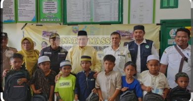 Sunatan Massal di Kotabaru: Bupati Sayid Jafar Ajak Anak-Anak Perangi Kuman dengan Gembira