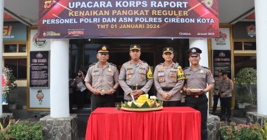 Polres Cirebon Kota Gelar Upacara Kenaikan Pangkat Periode 1 Januari 2024