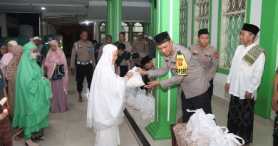 Kapolres Cirebon Kota Bersama Dandim 0614 Laksanakan Sholat Subuh Berjamaah Bersama Masyarakat Harjamukti