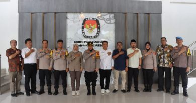 Kapolresta Cirebon Kunjungi Bawaslu, KPU, hingga Pantau Sorlip Surat Suara Pemilu 2024