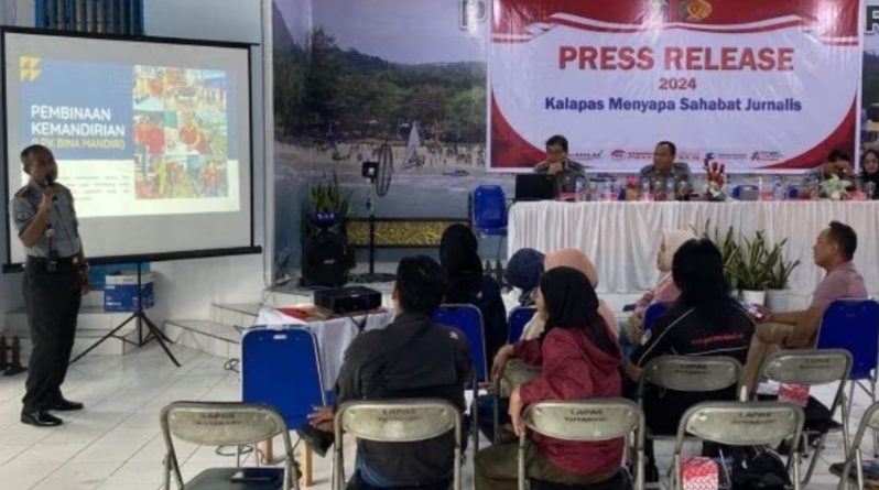 Lapas Kotabaru Buka Pintu Keterbukaan Melalui Kegiatan “Kalapas Menyapa Sahabat Jurnalis”