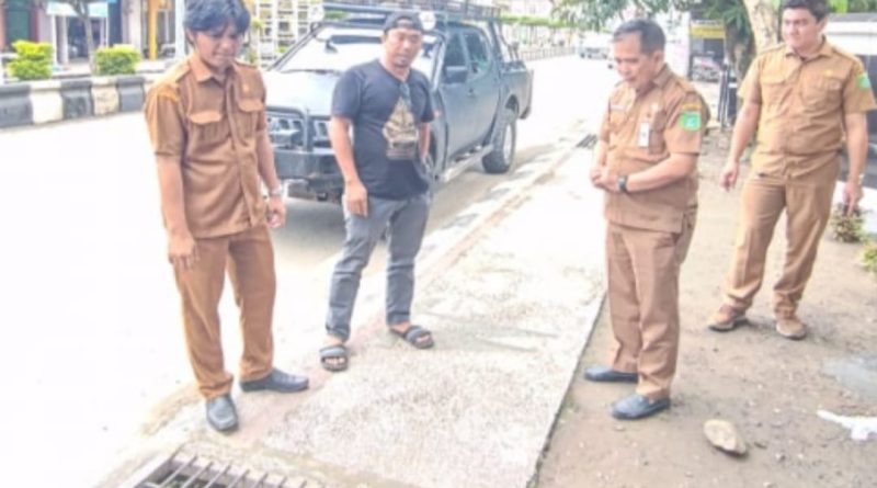 Banjir di Tanah Bumbu Mendorong Aksi Cepat Wakil Ketua DPRD dan Dinas PUPR