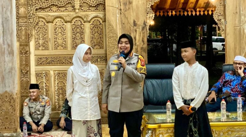 Kapolresta Cirebon Gelar Buka Puasa Bersama dan Berikan Penyuluhan kepada Santri Ponpes Bina Insan Mulia