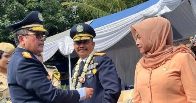 Pedang Pora Lepas Purnabakti Kadishub Kabupaten Cirebon H. Asdullah 