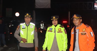 Kapolresta Cirebon Pimpin Patroli Pengamanan dan Pengaturan Arus Lalu Lintas Antisipasi Dampak One Way di Jalur Tol