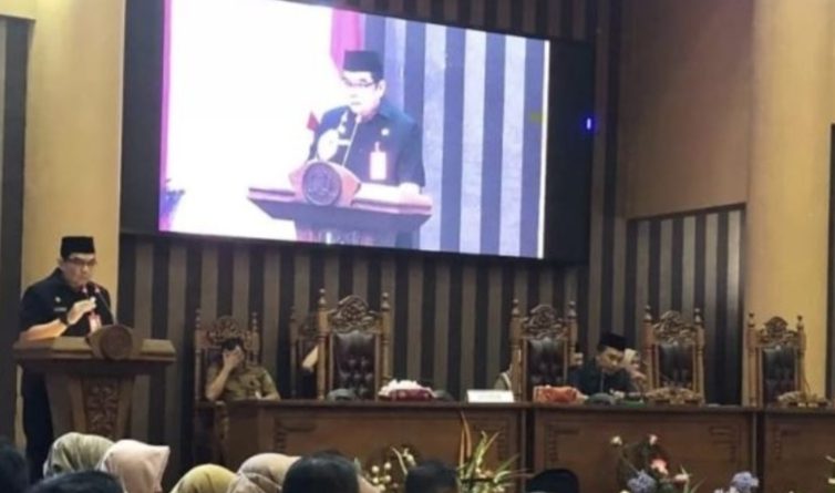 Rapat Paripurna DPRD :Kinerja Gemilang Pemerintah Kabupaten Tanah Bumbu: Capaian 93,42% dalam LKPJ 2023