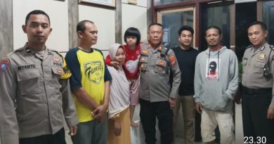 Respon Cepat Polsek Talun Berhasil Menemukan Keluarga Anak Yang Hilang