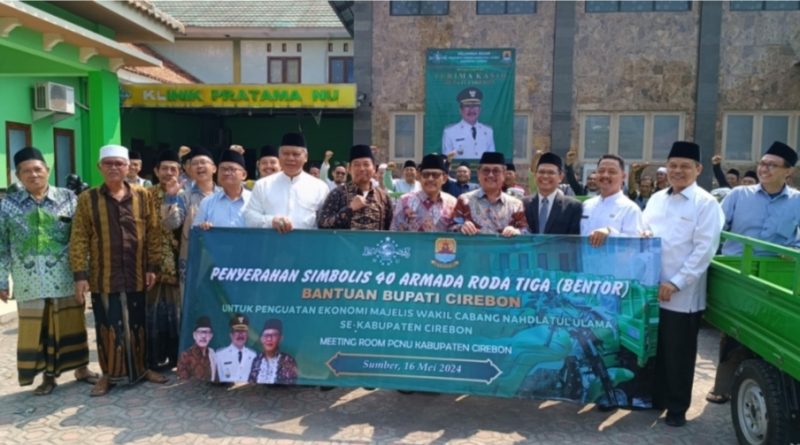 Bupati Imron Serahkan Bantuan 40 Unit Bentor untuk MWC NU se-Kabupaten Cirebon