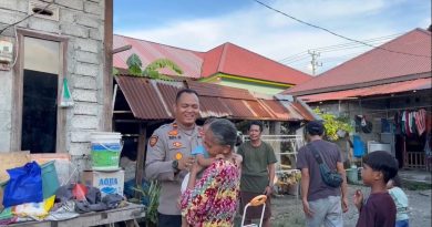 Polsek Bahodopi Berikan Bantuan Sembako kepada Masyarakat Yang Terdampak Gempa Bumi