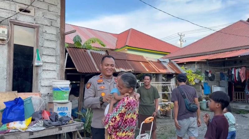 Polsek Bahodopi Berikan Bantuan Sembako kepada Masyarakat Yang Terdampak Gempa Bumi