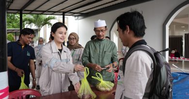 Karyawan Non Muslim Dan TKA  PT IMIP  jadi Panitia Pembagian Qurban