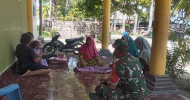 Mempererat Hubungan Antara Babinsa Dan Masyarakat, Babinsa Koramil 1311-08/Soyo Jaya Silatuhrahmi  Dengan   Ibu-Ibu Majelis Ta’lim