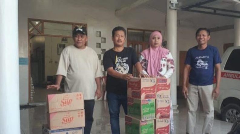 * Kepala BPN Tanah Bumbu Tunjukkan Kepedulian dengan Serahkan Bantuan kepada Korban Banjir di Kecamatan Satui*