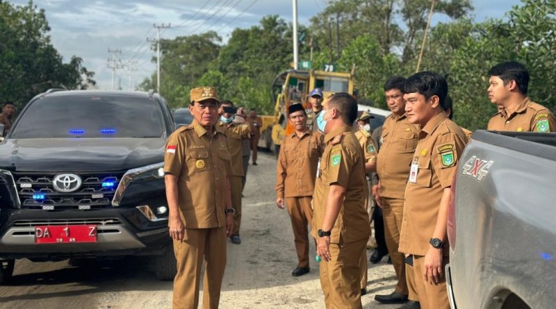 Bupati Tanah Bumbu Tinjau Perbaikan Jalan Alternatif KM 171, Rp 13 Miliar Siap Dialokasikan untuk Aspal