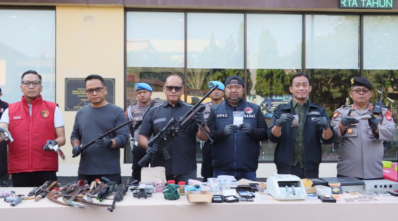 Gerebek Kampung Muara Bahari, Polisi Temukan Narkoba Hingga Drone Pengintai