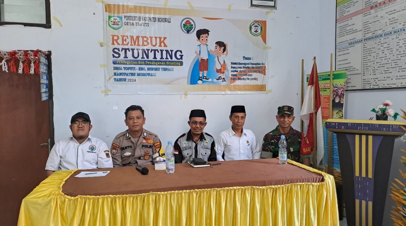 Babinsa  Sertu A.Tarmizi Hadiri Kegiatan Rembuk Stunting di Desa Tofuti