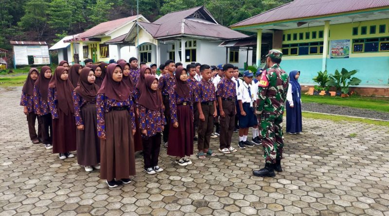 Inisiatif Anggota TNI, Babinsa Latih  PBB Siswa/i SD Negeri Mamosalato Kabupaten Morowali Utara