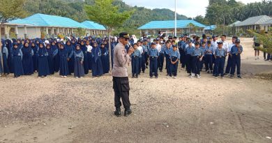 Mencegah Hal Negatif Dikalangan Pelajar Polres Morowali Datangi SMPN 1 Bungku Tengah.