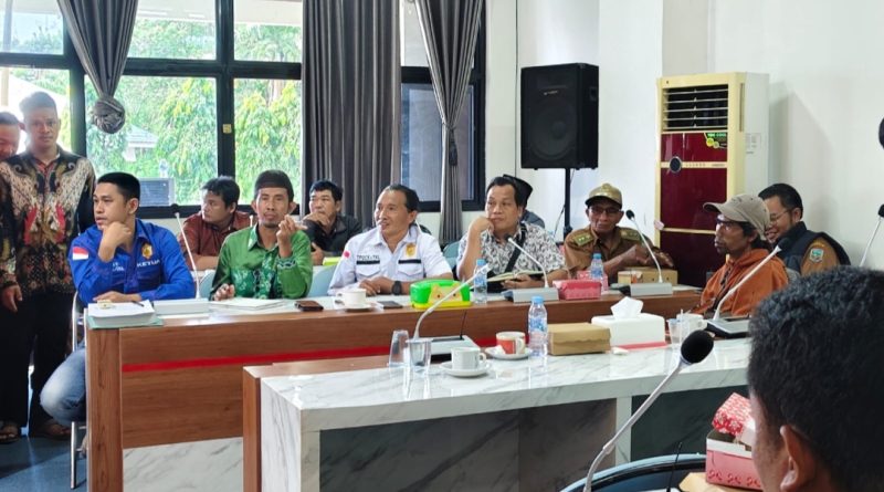 DPRD Kotabaru Gelar Rapat Dengar Pendapat Bahas Pemekaran Tanah Kambatang Lima