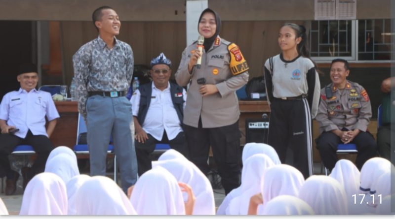 Polresta Cirebon Gelar Police Goes To SMAN 1 Karangwareng