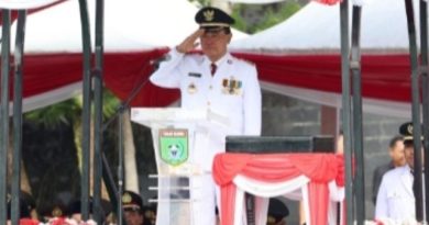 HUT RI Ke-79, Bupati Tanah Bumbu Inspektur Upacara