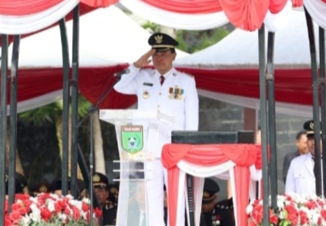 HUT RI Ke-79, Bupati Tanah Bumbu Inspektur Upacara