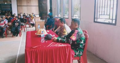 Komsos Di Desa Solonsa, Babinsa Hadiri Pertemuan Antara Pemerintah Desa, Masyarakat Dan Perwakilan Perusahaan