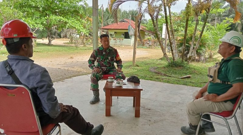 Tingkatkan Keamanan Dikalangan Pekerja Babinsa Bersilaturahmi Dengan Karyawan PT Astra Group Jelang Pilkada 2024