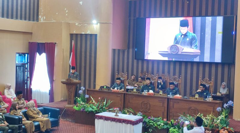 DPRD Tanah Bumbu Setujui Raperda Perubahan Perumahan dan Kawasan Pemukiman Jadi Perda