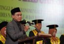 Bupati Tanah Bumbu, Abah Zairullah Azhar, Dorong Wisudawan STIE Nasional dan Akparnas Banjarmasin untuk Memaknai Kesuksesan