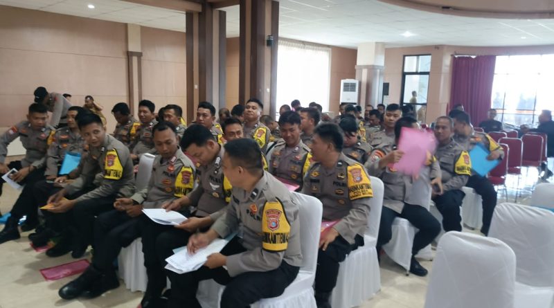 Launching Pengawasan Bhabinkamtibmas Dan Sosialisasi Netralitas Kepala Desa serta Ketua BPD,Kapolres Morowali Sebagai Narasumber