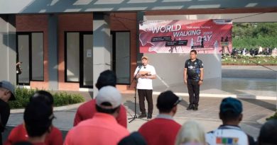 Wali Kota Depok Mohammad Idris Pimpin Apel Rangkaian Peringatan World Walking Day di Shilla At Sawangan.