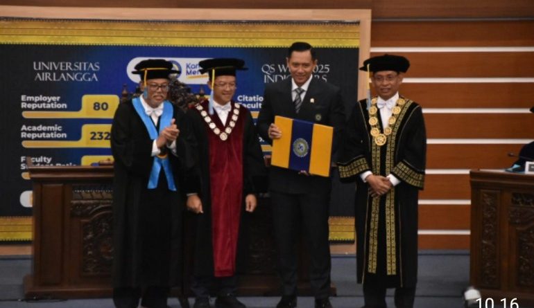 AHY Sempurnakan Ketokohan dengan Gelar Doktor Cum Laude