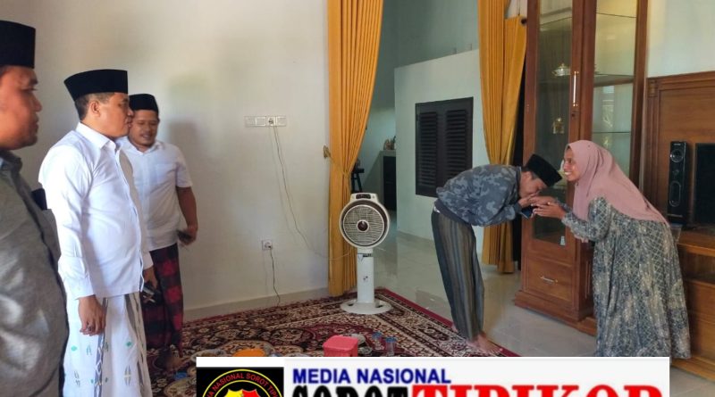 *Tim Pemenangan Pasangan CaBup dan CaWabup Sampang Nomor Urut 01 Melakukan Takziah ke Rumah Duka Alm. Jimmi Sugito Putra**