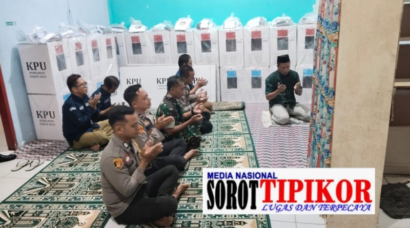 Sholat Hajat Berjamaah Warnai Persiapan Pemilukada di Kelurahan Kampung Baru