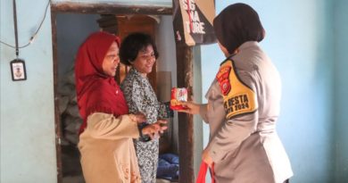 Polri Peduli, Kapolresta Cirebon Berikan Bantuan Kepada Anak Berkebutuhan Khusus