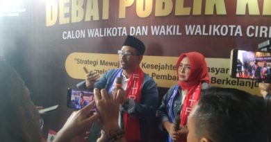Debat Ketiga Cawalkot Cirebon mengalami Insiden Kericuhan