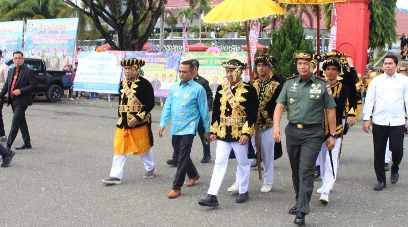 Danrem 132/Tdl Di Dampingi Dandim 1311/Morowali Hadiri Peringatan HUT Morowali Ke-25