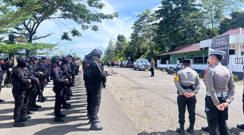 Pengamanan Unjuk Rasa Di KPU Polres Morowali  Kerahkan Ratusan Personel