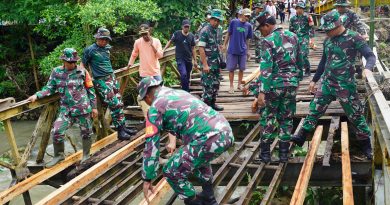 Menyambut Hari Juang TNI AD Kodim 1311/Morowali Gelar Karya Bakti Pembuatan Jembatan