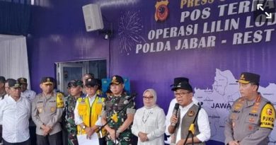 Menko PMK Pratikno Mengatakan Arus Mudik Libur Natal dan Tahun Baru Lancar,