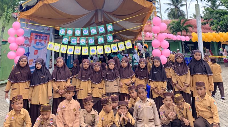 Semangat Berwirausaha, Sekolah Ar Rasyid Sukses Gelar Marketing Day