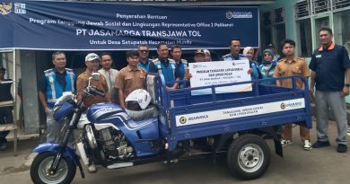 PT. Jasa Marga (Persero) Tbk, Beri Gerobak Sampah dan Motor Roda Tiga