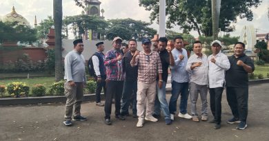 Audensi FKKC Dengan DPRD Kabupaten Cirebon Berakhir Ricuh