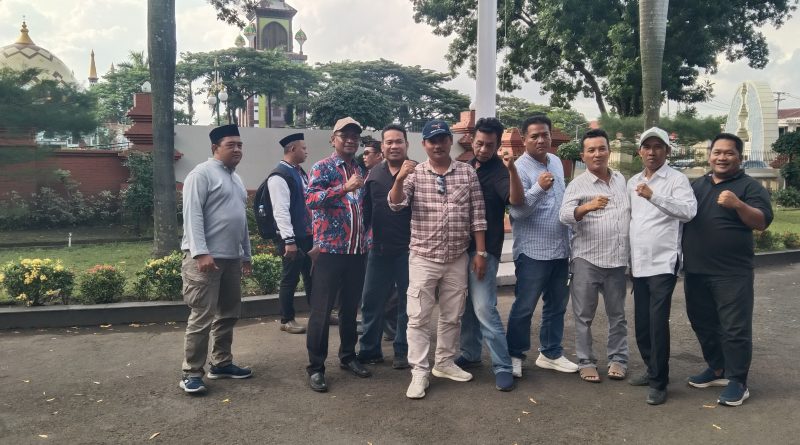 Audensi FKKC Dengan DPRD Kabupaten Cirebon Berakhir Ricuh