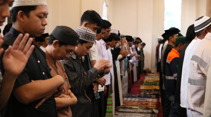 Idulfitri,Jema’ah Memadati Masjid As-Salaam Di Kawasan Industri IMIP
