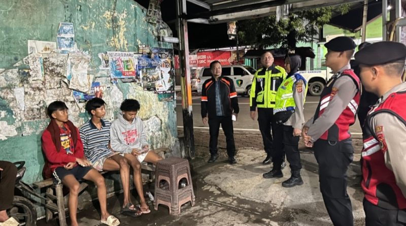 Polresta Cirebon Laksanakan Patroli Sahur Bangunkan Masyarakat dan Ciptakan Kondusivitas Selama Ramadhan