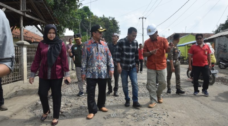 Bupati Cirebon Perbaiki Jalan Rusak Bertahun-Tahun, Prioritaskan Jalur Mudik